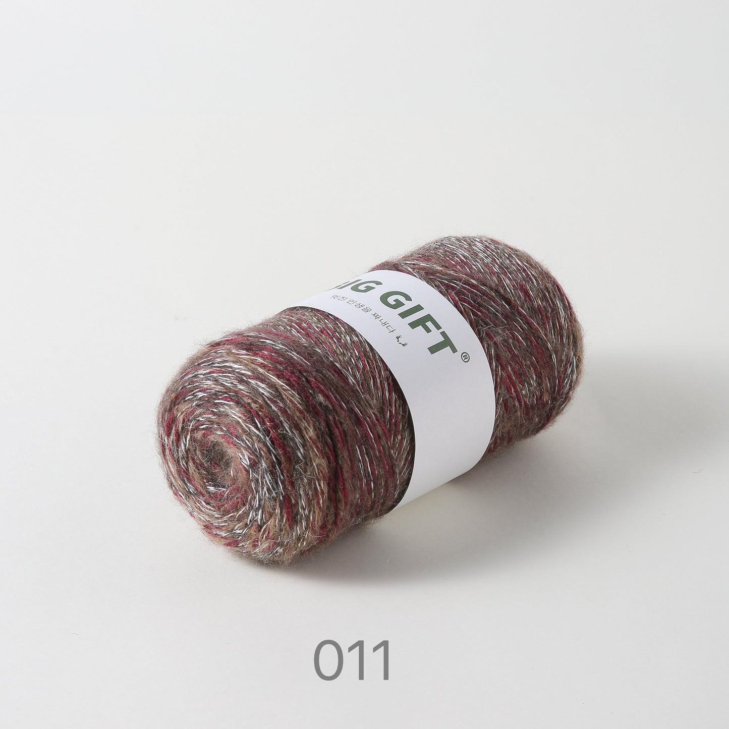 Chunky Gradient Knitting Yarn - Big Gift Artisan Wool Blend for Crochet Bags & Hats, Vintage Color Transition (Mauve Ombre)