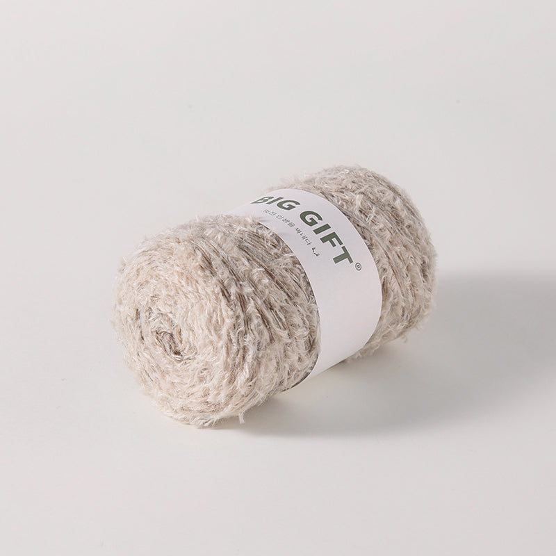 Artisan wool blend for crochet in a soft beige color yarn skein from 不二手作 accessories