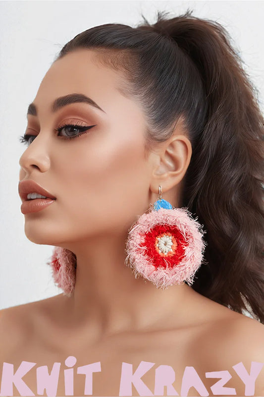 Unique handmade earrings by 小黄香蕉 featuring colorful pink and red knitted flower design