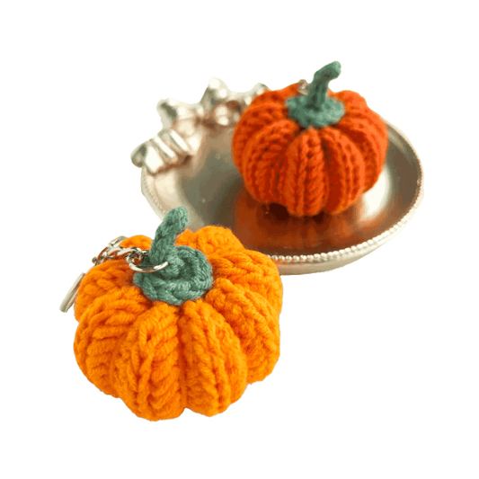 Cute Crochet Pumpkin Keychain Pattern – Beginner-Friendly DIY